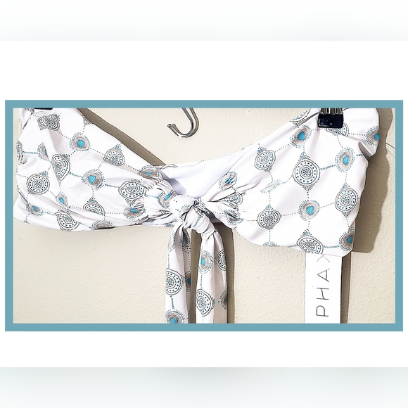 NWT..2 piece bathing suit.....size M - Picture 2 of 3